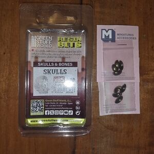 Miniature lot of 8 Door / drawer pulls for dollhouse + Skulls Bones Resin Bits